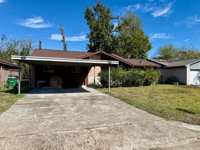 Foto del edificio - 7907 Locksley Rd