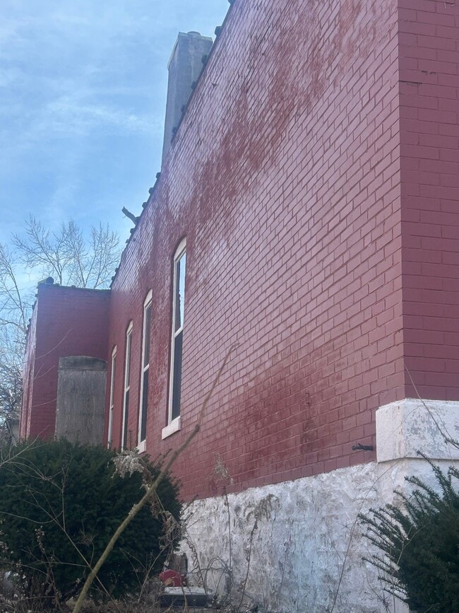 Building Photo - 2028 E Prairie Ave