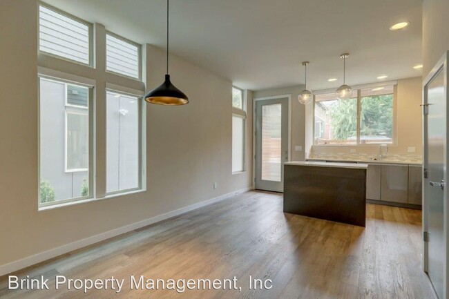 Building Photo - 3 br, 2 bath House - 3614 B 36th Ave S