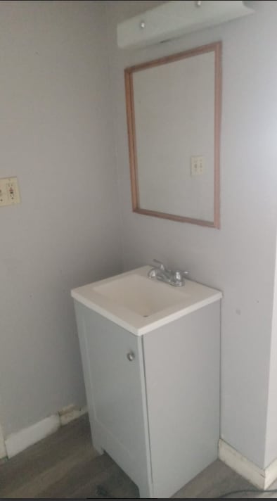 Building Photo - Summit