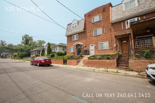 Foto del edificio - 520 48th Pl NE