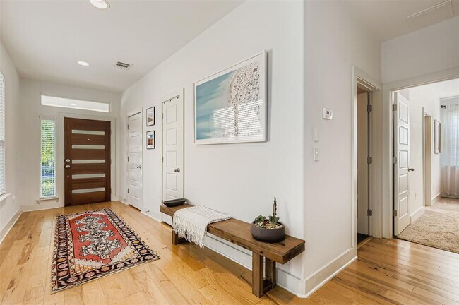 Building Photo - 7205 Lysander Ct