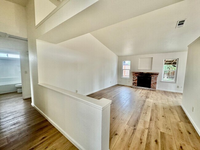 Foto del edificio - NEWLY REMODELED - 3 Bedroom 2 Bath Home for Rent