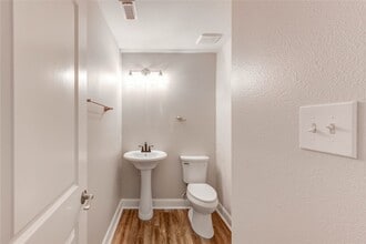 Building Photo - 1810 Adobe Stone Dr