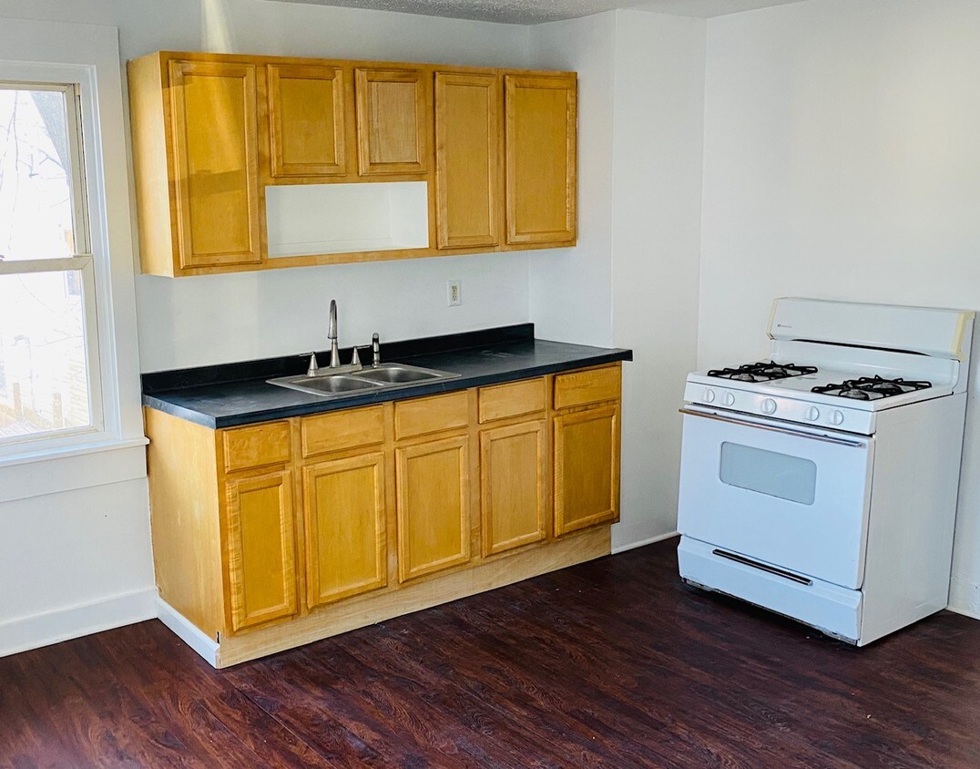 67 Otis St Unit 67, Norwich, CT 06360 Apartment for Rent in Norwich