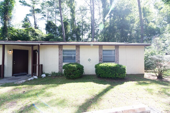 Building Photo - 3721 Maria Cir
