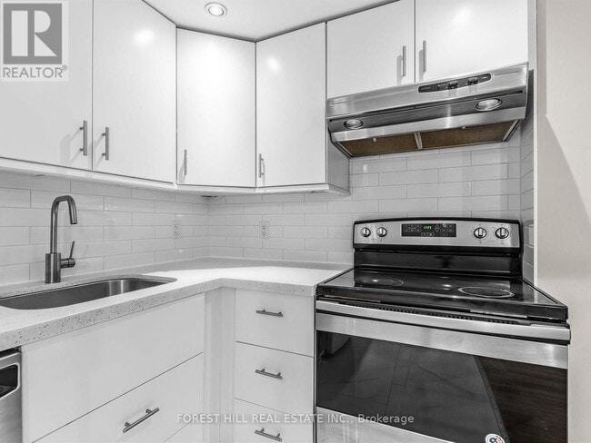 Building Photo - 12 Salem Ave