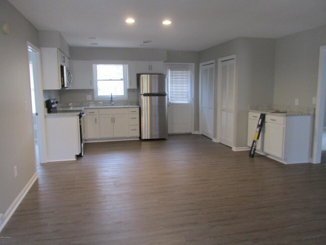 Building Photo - 135 Conch Ct