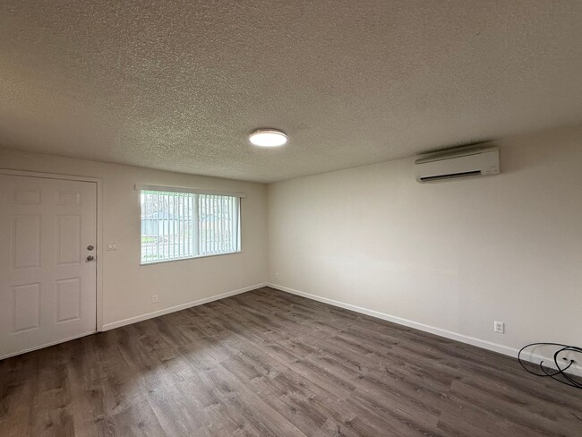 Foto del edificio - Thurston Charmer