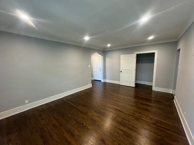 Building Photo - 2425 W Pratt Blvd