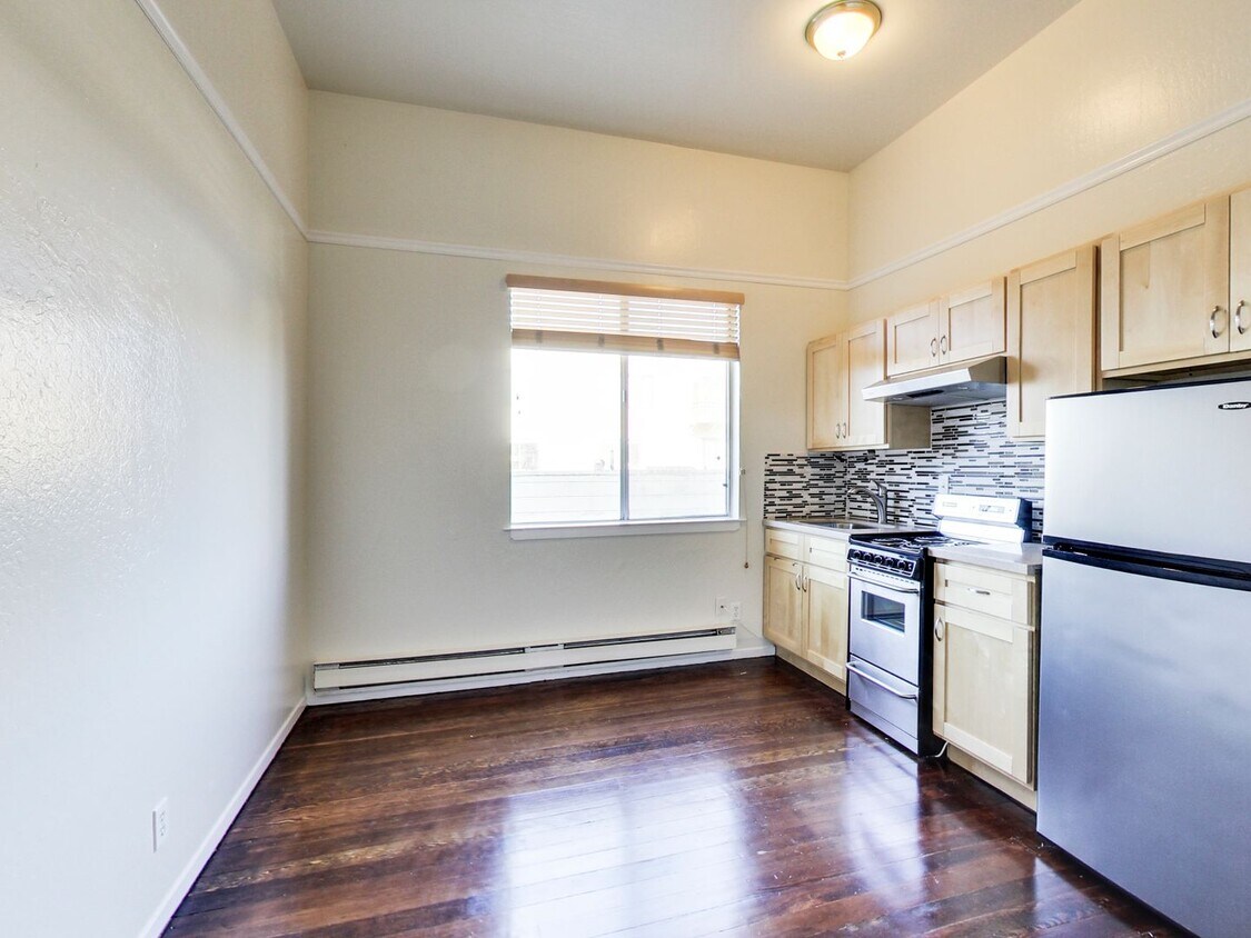 Photo - 2228 Union Street-109