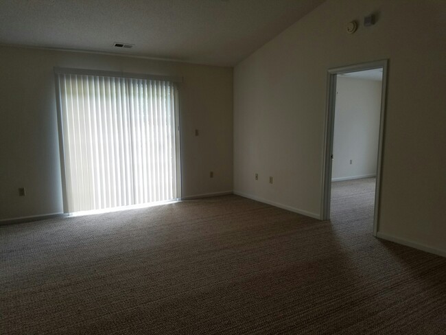 Building Photo - 108 Sutton Dr