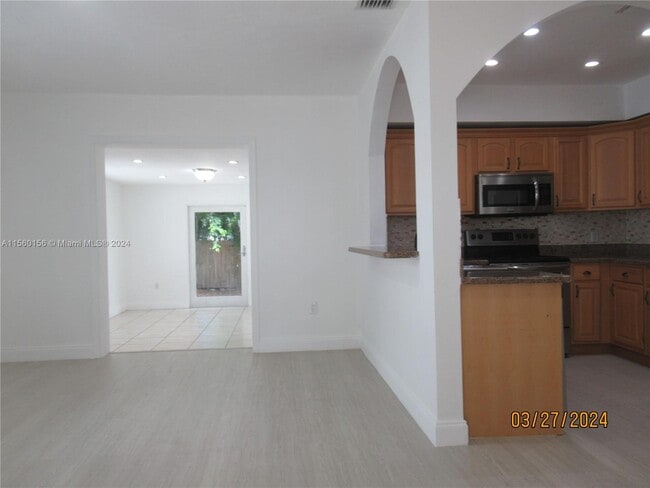 Building Photo - 4245 SW 7th St