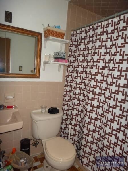 Foto del edificio - 400 Court St