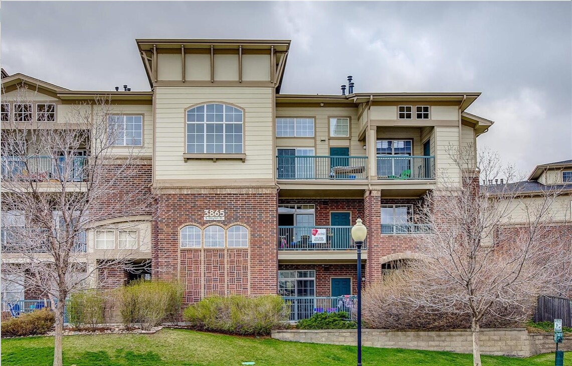 3865 S Dayton St, Aurora, CO 80014 Townhome Rentals in Aurora CO