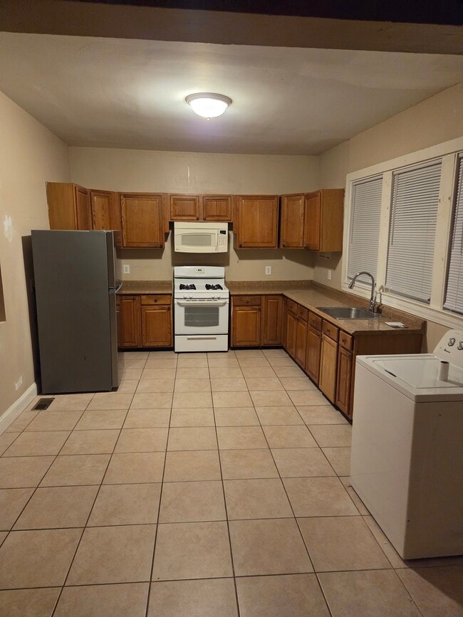 Building Photo - 117 Seaview Ave