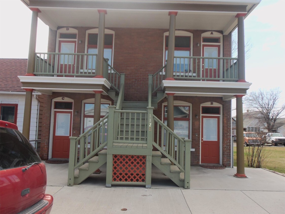 Primary Photo - 1128 E 2nd St