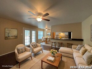 Foto del edificio - 834 Fabulous Dr