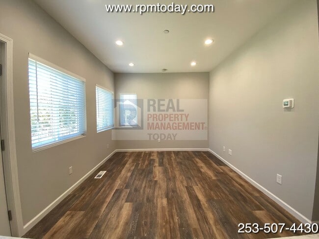 Building Photo - TMMADP, LLC (Simmons, T) - 921 (Cascade Gr...