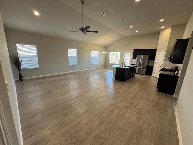 Foto del edificio - 2440 Lobo Landing Cove