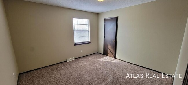 Building Photo - 17307 E 48th Terrace S