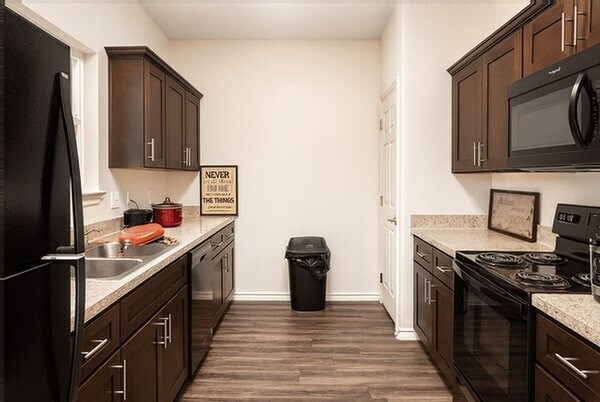 Building Photo - 8306 Flintridge Dr