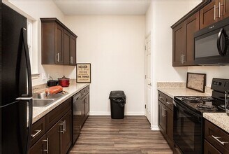 Building Photo - 8306 Flintridge Dr