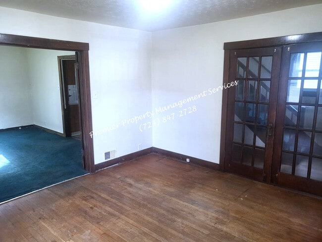 Photo - 1303 Wade St House