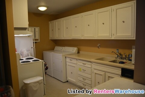 Building Photo - 1207 Trailwood N