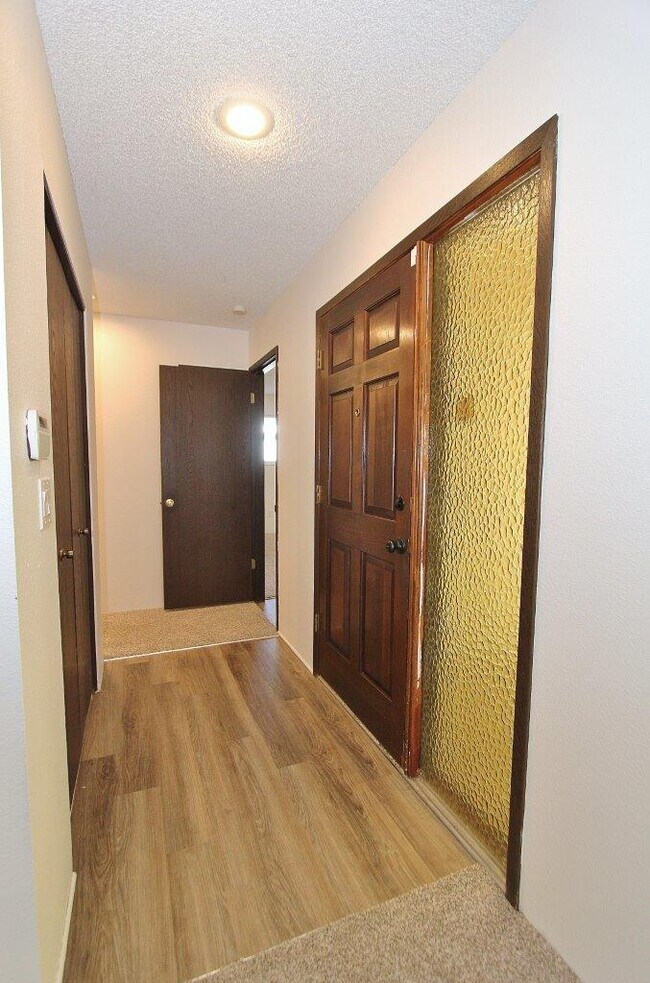 Foto del edificio - 2412 Robert Ave