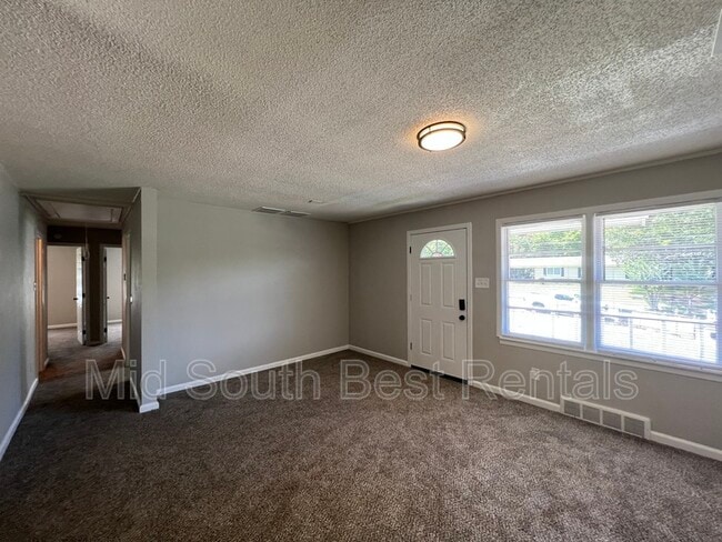 Foto del edificio - 3740 Denver St