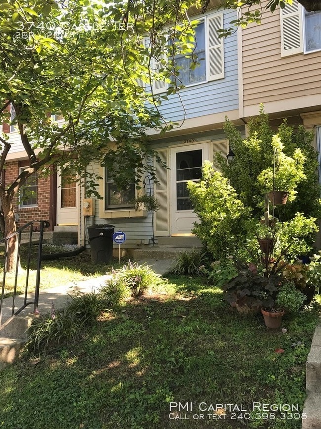 2 Bedroom Townhome with Finished Basement Townhouse for Rent in