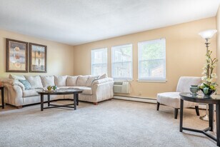 Kensington Pointe Apartments