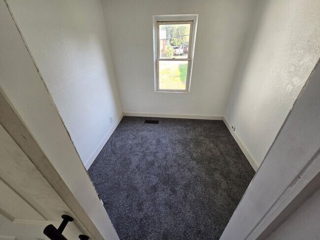 Foto del edificio - Four Bedroom Home in Northwest Grand Rapids