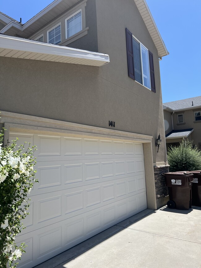 2 car garage - 1411 E 6175 S
