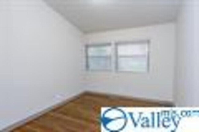 Foto del edificio - 2315 Colony Dr SW