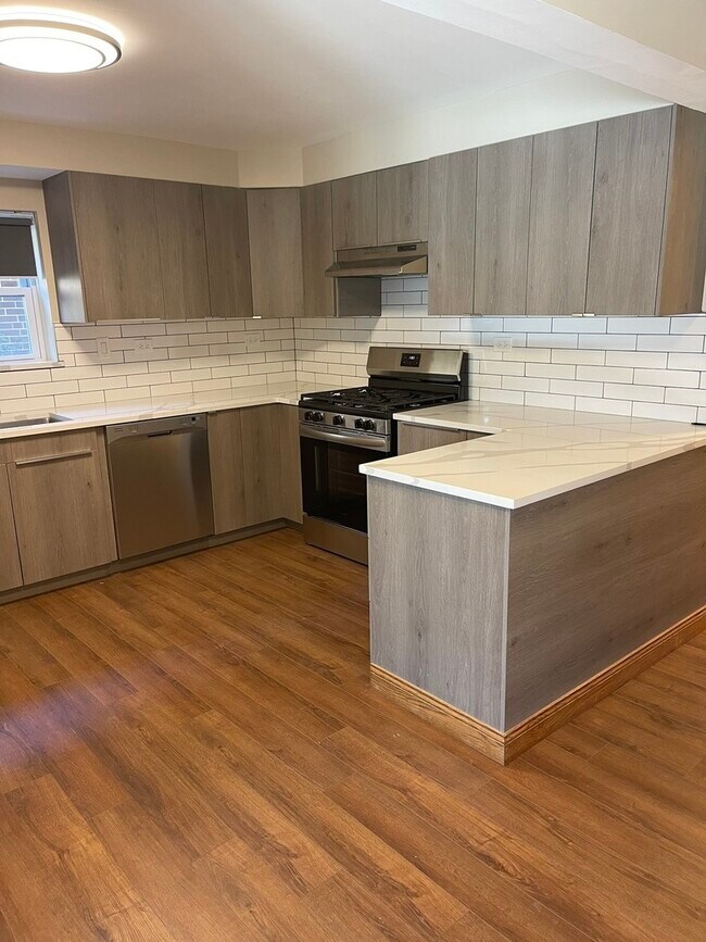 Foto del edificio - 205 E 31st St