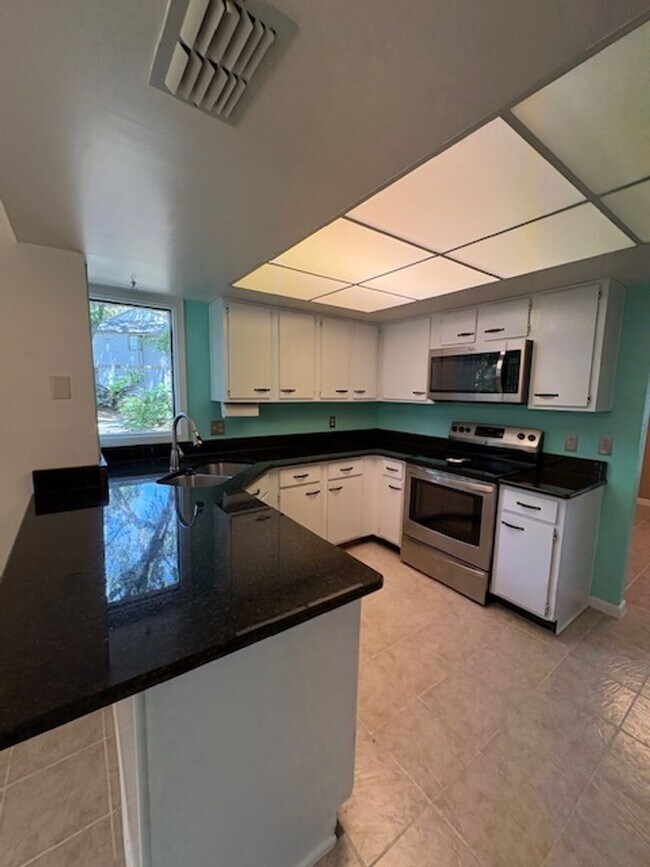 Foto del edificio - Quiet 3 bedroom, 2 bath home located in th...