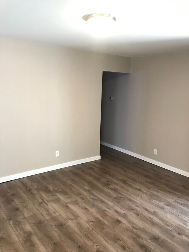 Living room - 205 Center St