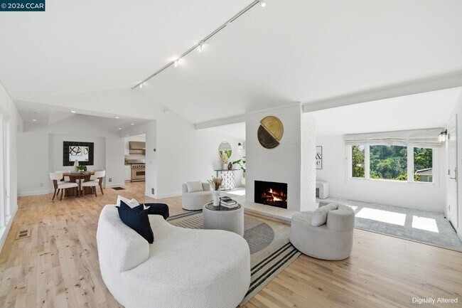 Foto del edificio - 102 Hillcrest Dr