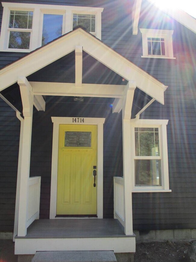 Foto del edificio - 14714 58th Ave NW