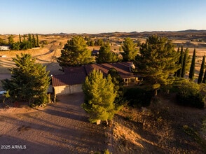 Building Photo - 7 Javelina Ct