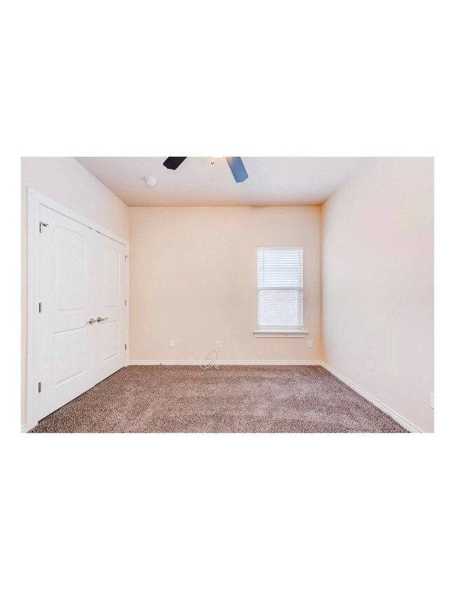 Building Photo - 10103 Waco Ave