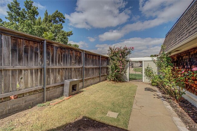 Building Photo - 2518 NW 62nd St