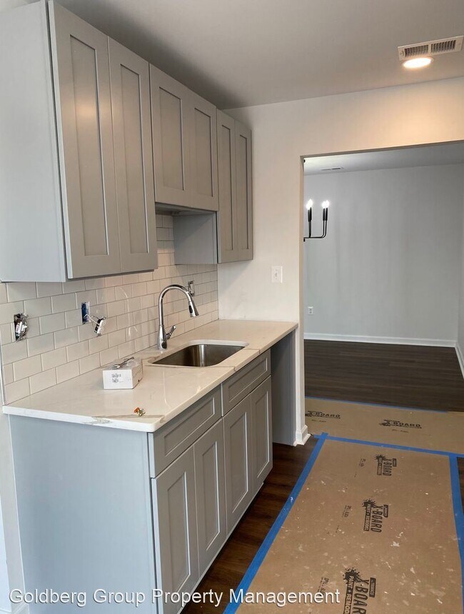 Building Photo - 2 br, 2 bath House - 8111 Needwood Rd Apt 204
