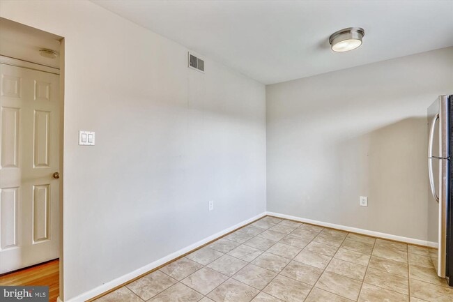 Building Photo - 11607 Elkin St