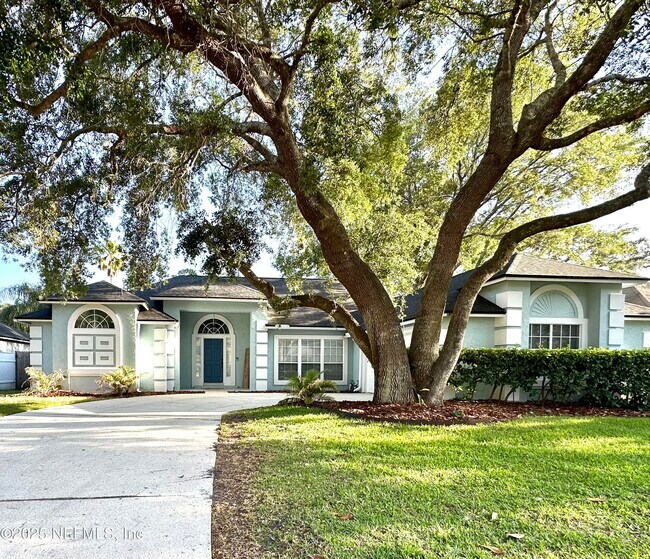 Foto del edificio - 836 Brookstone Ct