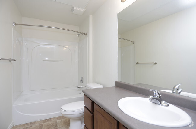 2HAB, 2BA - 1,005 ft² - Florentine Villas