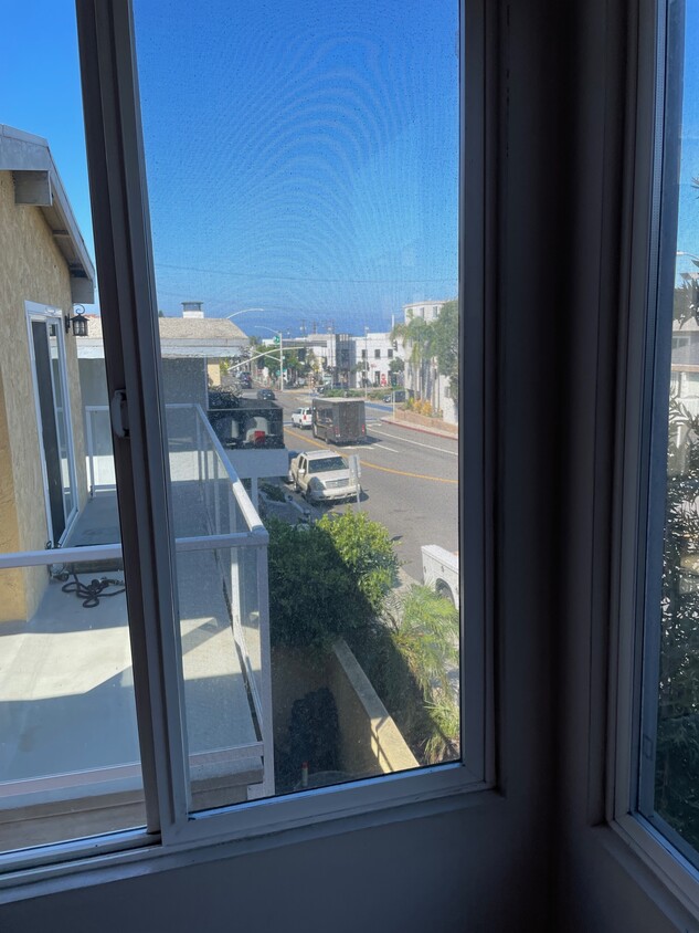 Primary Photo - 532 Manhattan Beach Blvd