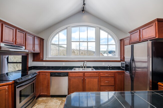 Foto del edificio - The Estates